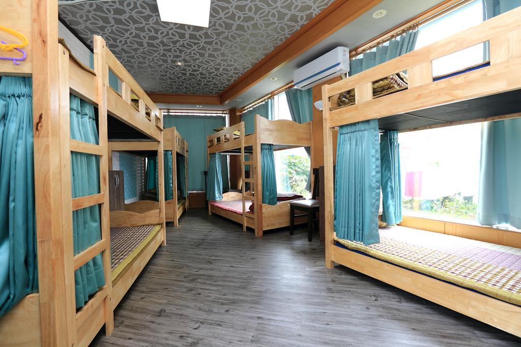 Haevichi Elmar Guesthouse ซอกวีโพ ภายนอก รูปภาพ
